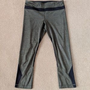 Lululemon crops